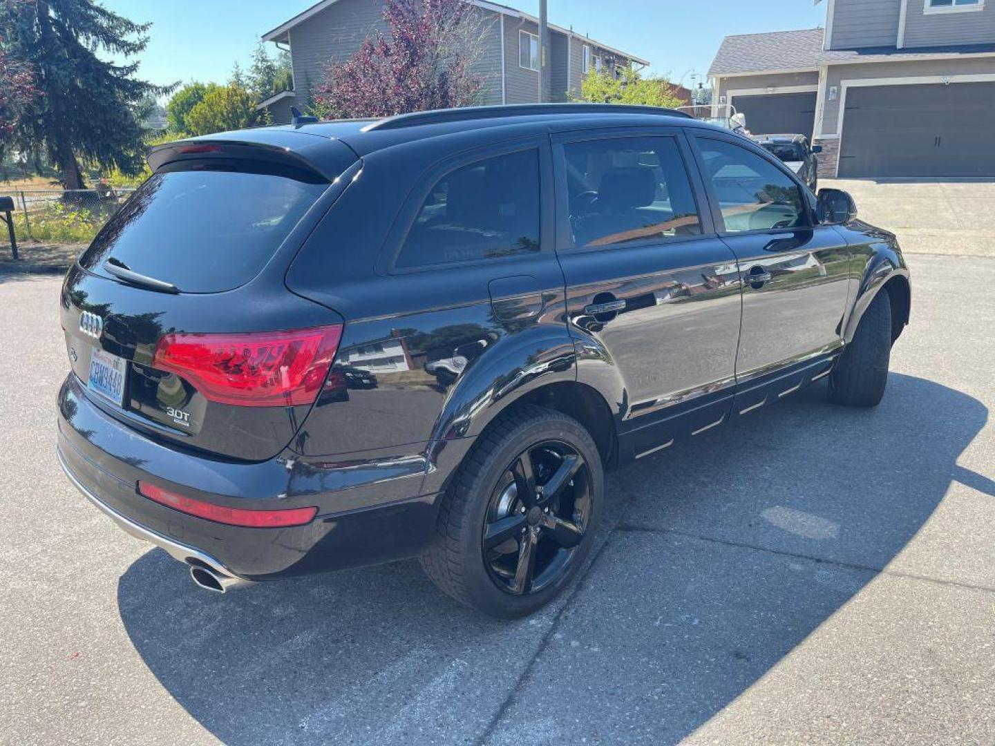 2015 MIDNIGHT BLACK /BLACK LEATHER AUDI Q7 SUPERCHARGED PREMIUM PLUS (WA1LGAFE5FD) with an 3.0L engine, Automatic transmission, located at 1505 S 356th St., Federal Way, WA, 98003, 47.282051, -122.314781 - Reduced price to $14,999!! Runs great! And will handle wonderful in the rain and PNW weather conditions during fall and winter! Weighing over 5,000 lbs, this SUV will handle better than most trucks! Take command of the road in the 2015 Audi Q7! This Premium SUV seats as many as 7 occupants - Photo#2